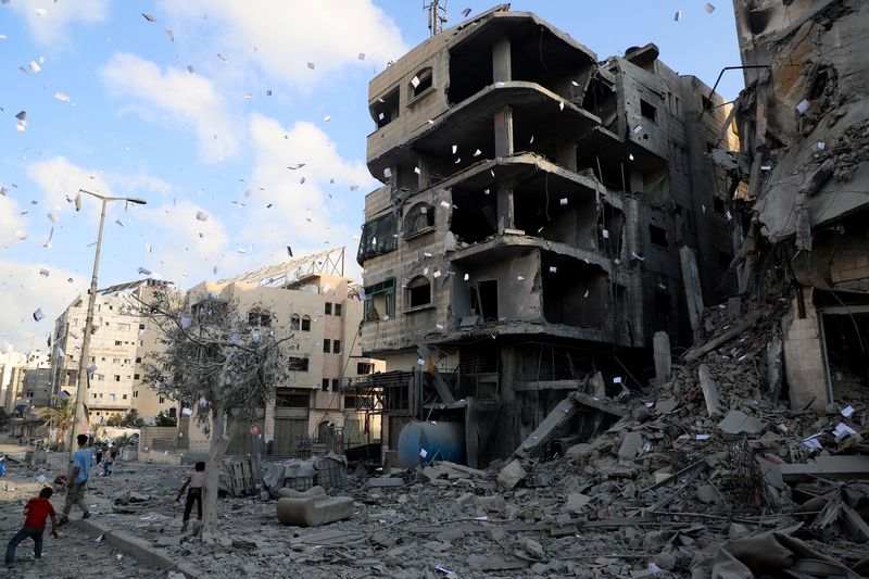 Israel and Hamas agree to Gaza ceasefire and return of hostages