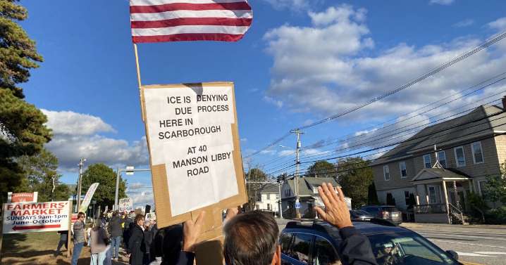Protestors rally against ICE in Scarborough, as counterprotestors voice support for the agency
