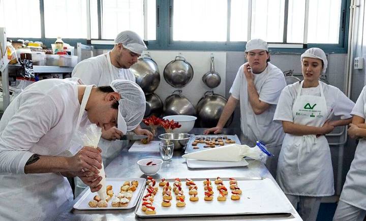 Más de 9.000 alumnos cursan ciclos de la nueva FP dual