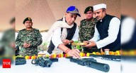 Road to Karachi is through Sir Creek: Rajnath to Pakistan