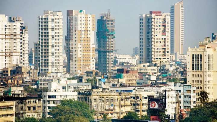 Flat buyers of Navi Mumbai project reach police station over delayed possession