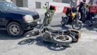 Camioneta le quita el derecho de paso a motociclista en la colonia Loma Linda