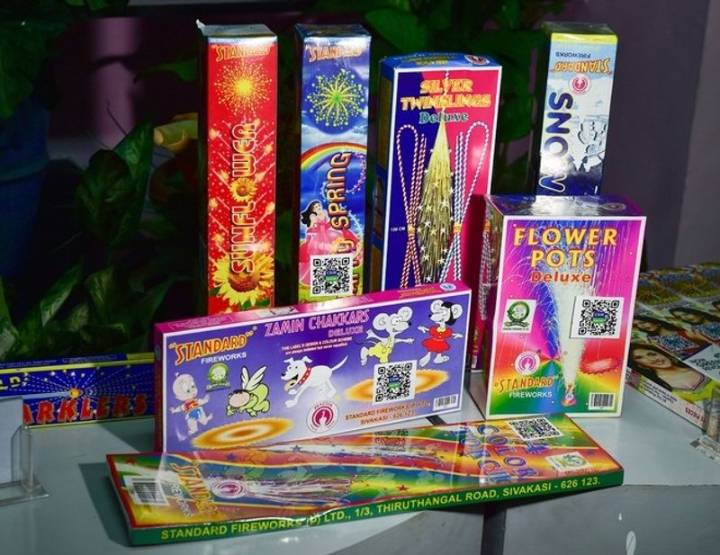 Govt to seek SC nod for use of green firecrackers this Diwali