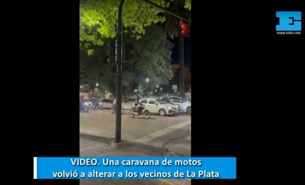 Las caravanas de motos cada vez más descontroladas en la noche platense: "Ya no respetan ni los semáforos"