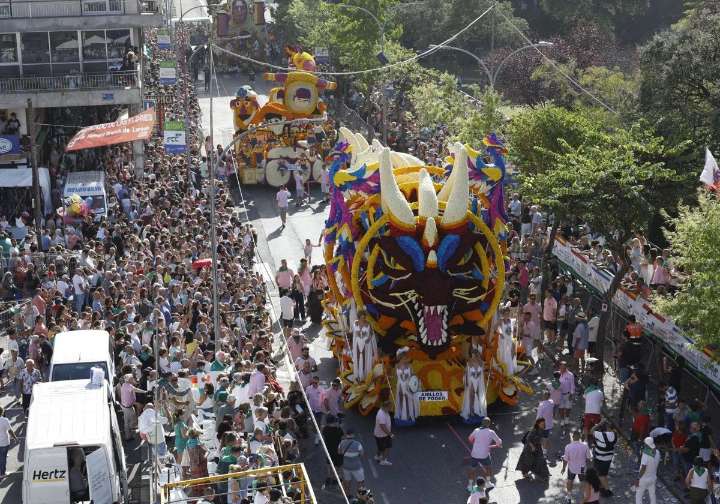 Un grupo carrocista detecta errores en los resultados de la Batalla de Flores