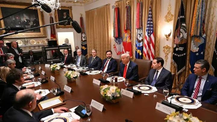Trump condicionó la ayuda a Milei al resultado de las elecciones