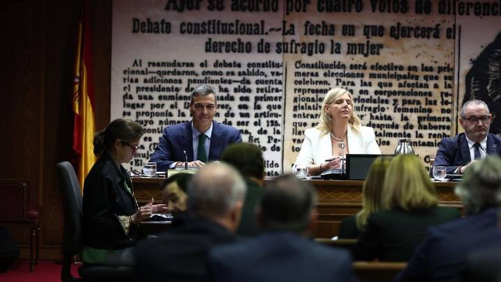 Sánchez sale del Senado "contento" y "muy satisfecho" tras cinco horas compareciendo
