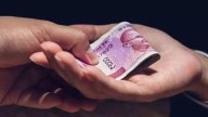 Tiruneermalai VAO held for taking bribe for patta transfer