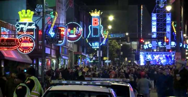 Women robbed, Charger stolen by men on Beale: MPD