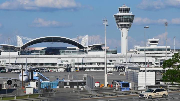 Munich Airport Halts Flight Operations After Drone Sightings, Nearly 3000 Passengers Stranded