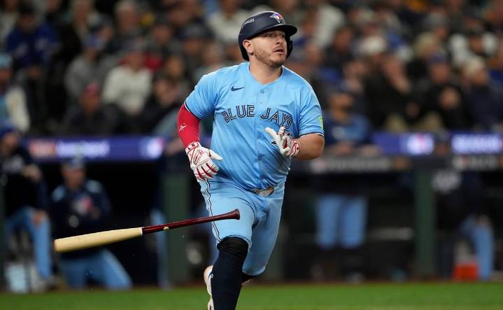 MLB: El tijuanense Alejandro Kirk iguala marca del histórico Vinicio Castilla