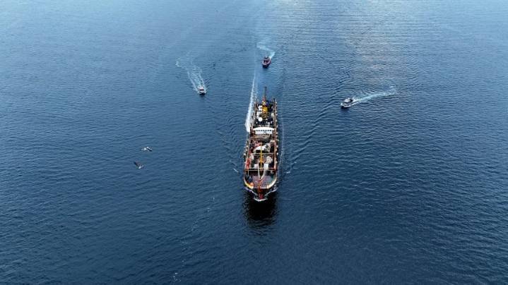 Armada expuso medidas de fiscalización y de control marítimo ante aumento de flotas extranjeras en aguas nacionales