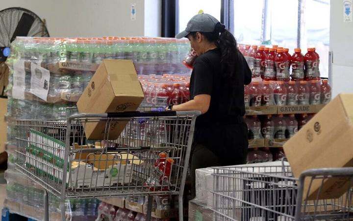 Arizona food banks to get some COVID funds to brace for SNAP cuts