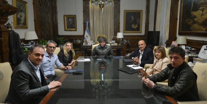 Milei define la “reconfiguración” del Gabinete en función de los posibles resultados electorales