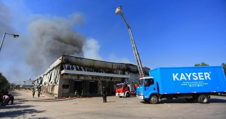 Informe de la PDI revela falsos testigos en mortal incendio de bodegas Kayser
