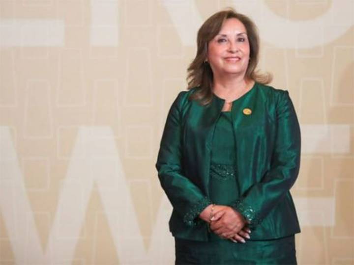 Destituyen en Perú a la impopular presidenta Dina Boluarte