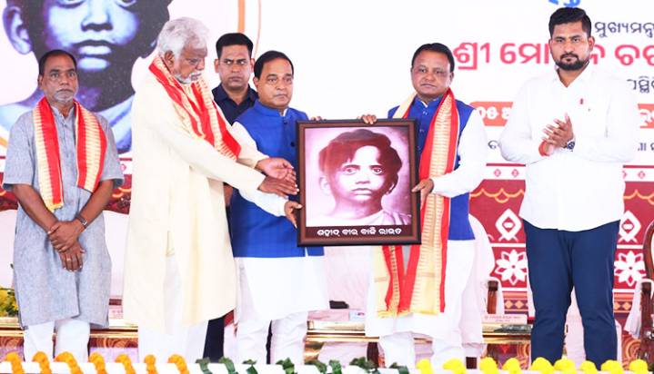 CM Majhi Pays Tribute To Martyr Baji Rout, Announces New Development Plans