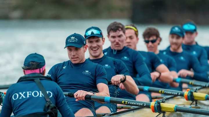 Regata histórica en el Ebro: Helios USJ y la Universidad de Oxford, duelo al más alto nivel