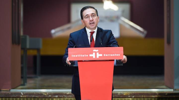 Albares reconoce "injusticias" por parte de España en la historia con México y Sheinbaum lo celebra