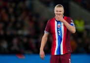 Haaland marca un 'hat-trick' a Israel y falla dos penaltis