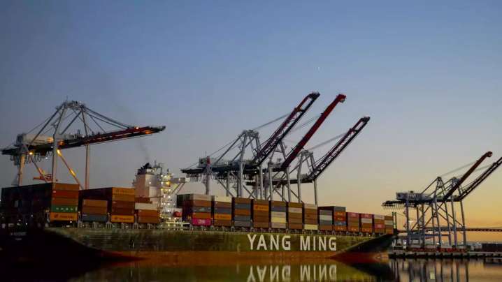 Small businesses tell Supreme Court Trump tariffs are illegal $3 trillion tax
