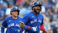 Azulejos arrasan con récord ofensivo y ponen contra las cuerdas a Yankees