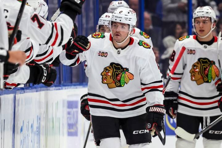 Chicago Blackhawks beat Tampa Bay Lightning 3