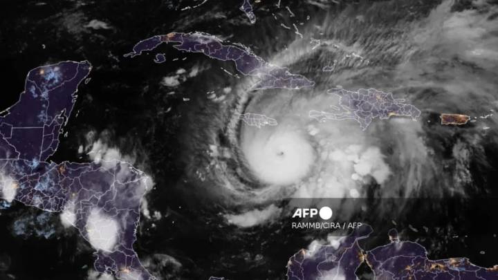 Melissa podría ser huracán categoría 5, SRE alerta a mexicanos en Jamaica