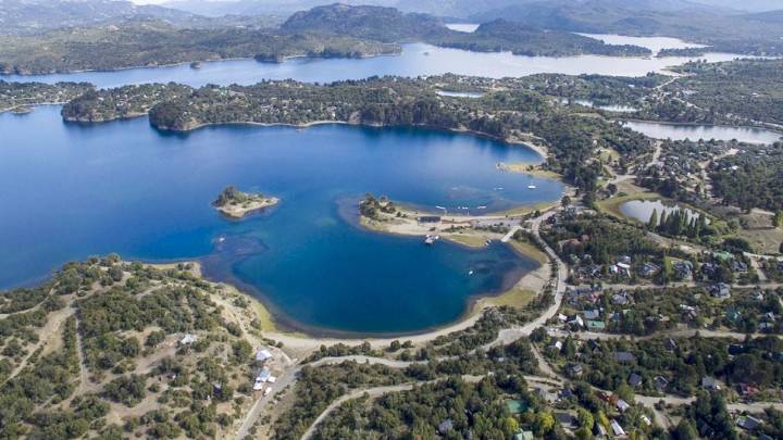 Más de 40 establecimientos recibieron habilitación oficial en Villa Pehuenia