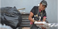 María: una historia real entre libros y bolsas negras