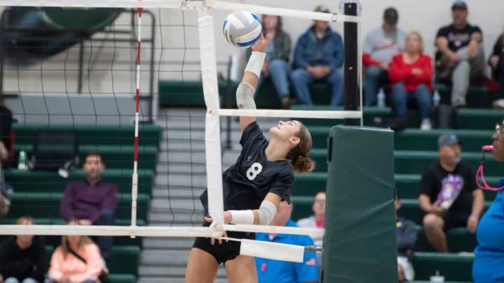 Lakeview stops Harper Creek to win All-City volleyball tourney