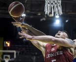 Galaviz y Milano mantienen la cima de sus conferencias en la LNB Chile (+Fotos)