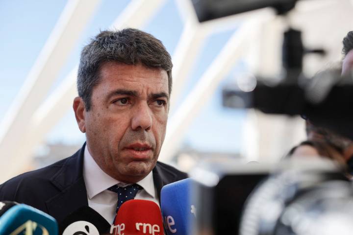 Mazón avanza una "reflexión profunda" en los próximos días