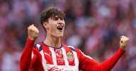 "Hormiga" González cerca de romper un récord de Chicharito
