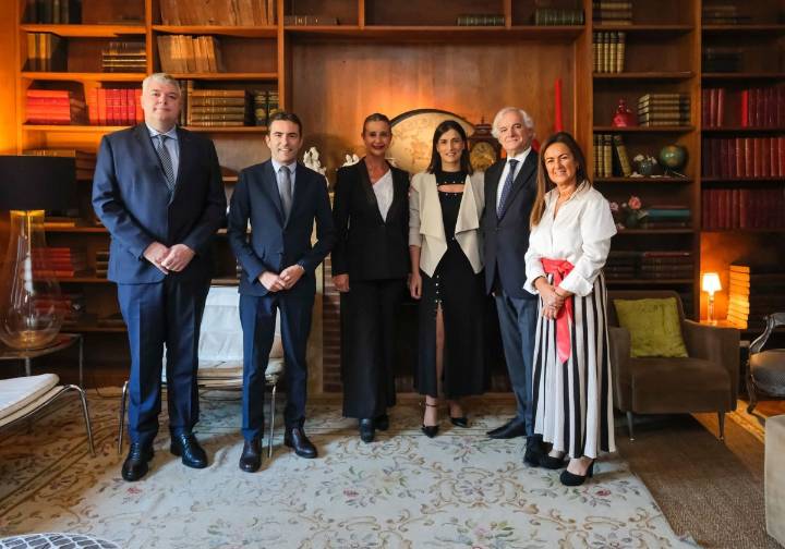 Más de cien personas acuden al desayuno con Miguel Garrido, presidente de los empresarios madrileños