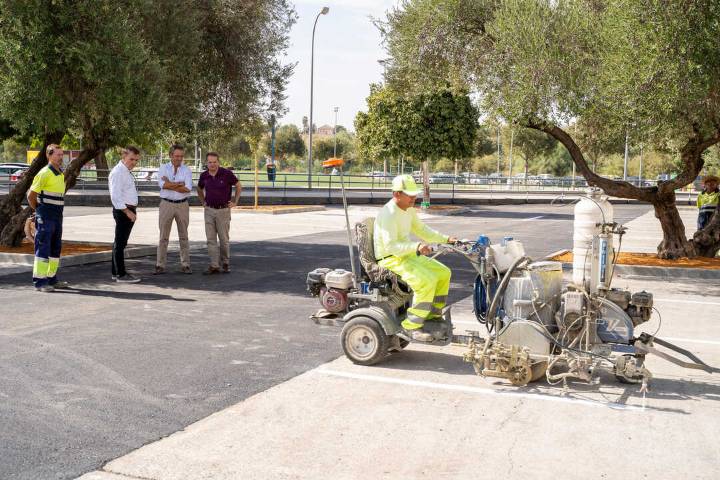 Mairena del Aljarafe renueva el aparcamiento de Los Alcores dentro de su Plan de Barrios