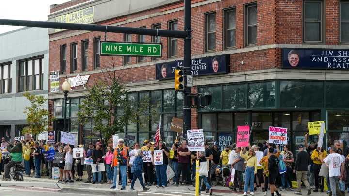 Naus: Protests prove the republic still works