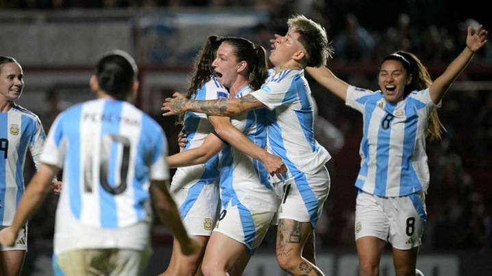 La Selección Argentina Femenina debutó con victoria: 3-1 a Paraguay por la Liga de Naciones