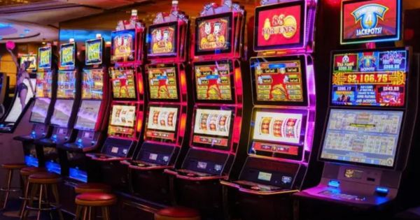 De los carretes a las historias reales: la evolución creativa de los juegos de tragamonedas latinoamericanos