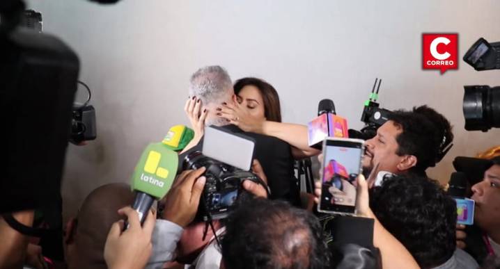 Milett Figueroa y Marcelo Tinelli se besan frente a cámaras y apagan rumores de ruptura (VIDEO)