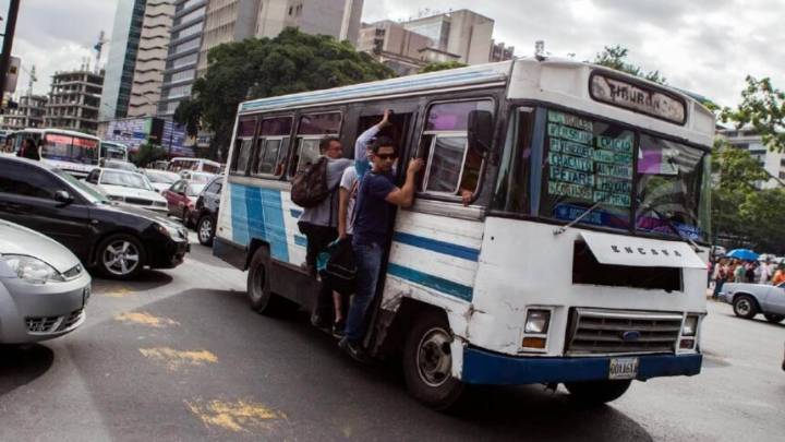 Transportistas en alerta por aumento del dólar: «No se puede seguir trabajando»