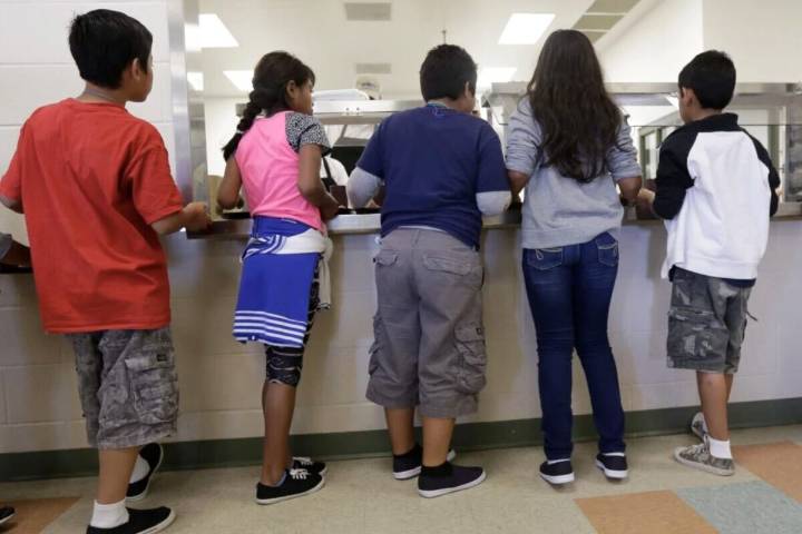 Gobierno de EE.UU. ofrece $2,500 a menores migrantes para que se autodeporten