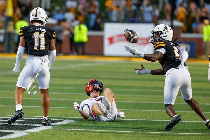 Mistakes aplenty in Oregon State’s latest heartbreaker: ‘I’m the fault for this one’ says Trent Bray
