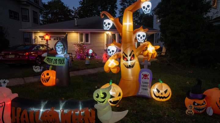 Check out photos of our favorite Halloween decorations of 2025
