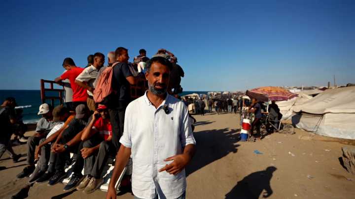 Al Jazeera reporters follow Palestinians’ return to northern Gaza