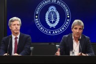 Luis Caputo inicia una nueva etapa del plan económico para reforzar reservas