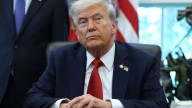 Trump afirma que el Gobierno tiene los fondos para pagar a los militares la semana próxima
