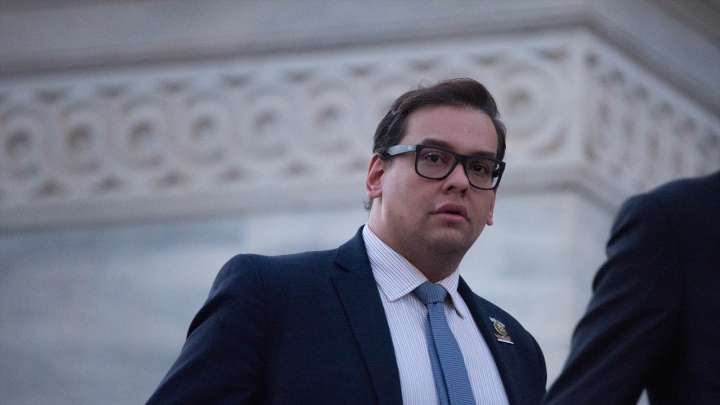 Trump indulta a George Santos, el congresista republicano que se inventó su currículo