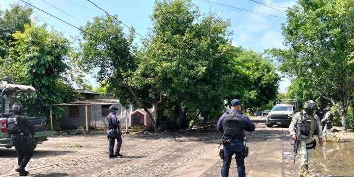 Enfrentamiento entre civiles armados y elementos de seguridad en Michoacán deja dos agresores abatidos