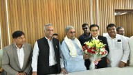 iPhone maker Foxconn's India head Robert Wu meets Karnataka CM Siddaramaiah, discusses expansion plans
